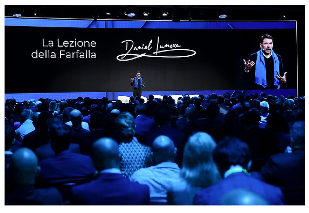Daniel Lumera presentando La Lezione della Farfalla